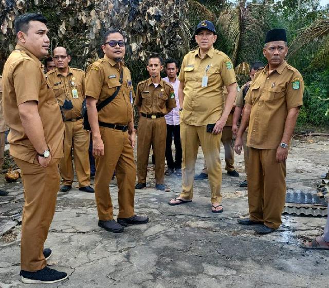 Dinas Perkim Rohul Dan PUPR PKPP Riau Tinjau Lokasi Kebakaran Di Rambah Hilir,Janji Bangun 7 RLH