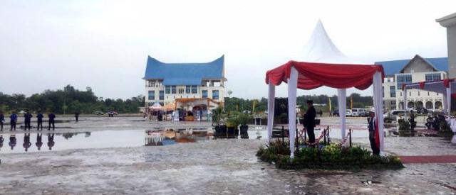 Wagubri Pimpin HUT Damkar ke-101 Provinsi Riau