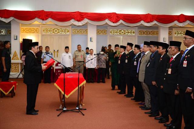 Gubri Lantik 12 Pejabat Tinggi Pratama Provinsi Riau
