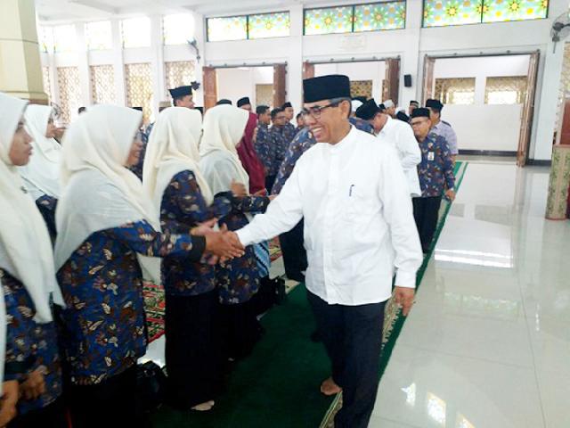Bupati Mursini Lepas 56 Orang Kafilah Kuansing MTQ XXXVIII Provinsi Riau