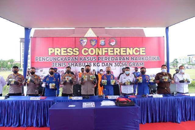 Kapal Korpolairud Baharkam Polri BKO Polda Riau Berhasil Tangkap Pelaku 15 Kg Narkoba di Dumai
