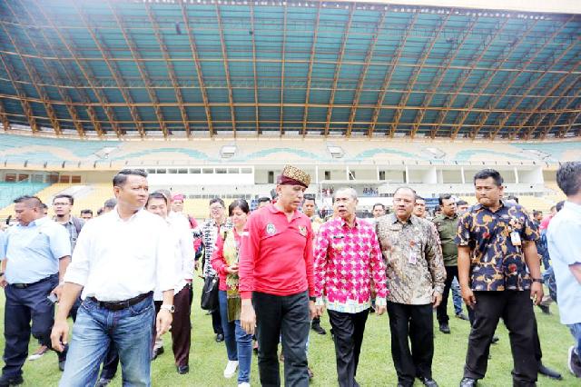 Gubri Bersama Ketum PSSI Tinjau Stadion Utama Riau