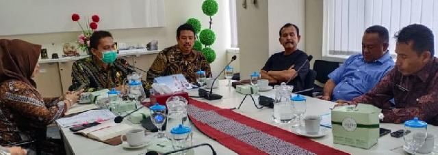 Pemkab Kampar dan KI Riau Koordinasi ke KI Pusat
