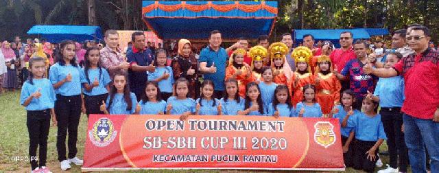 Wakil Bupati Kuansing Buka SB-SBH Cup  di Desa Sungai Besar
