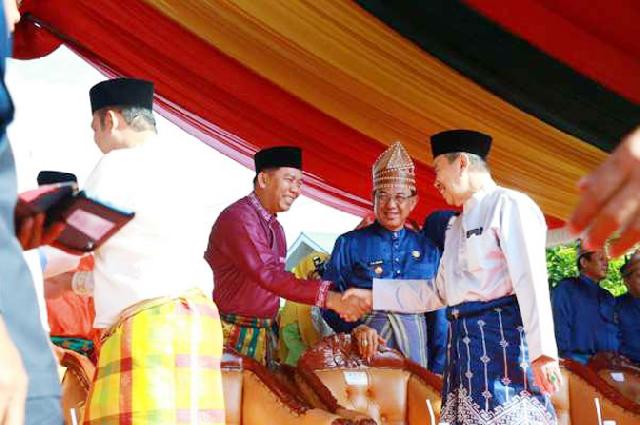 Walikota dan Pejabat Pemko Pekanbaru  Ikuti Pawai Taaruf MTQ Riau