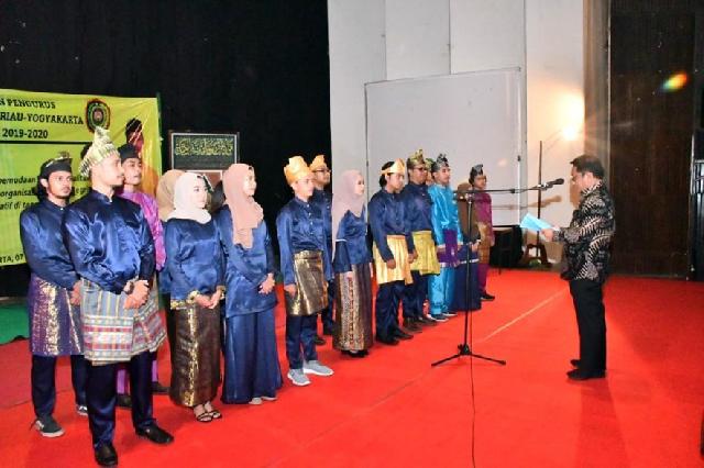 Sekdaprov Riau Lantik Pengurus IPR Yogyakarta